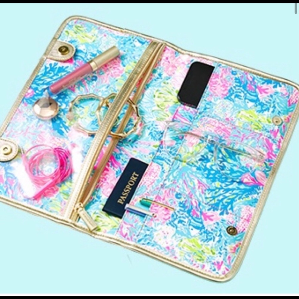 NWT LILLY TRADES WELCOME